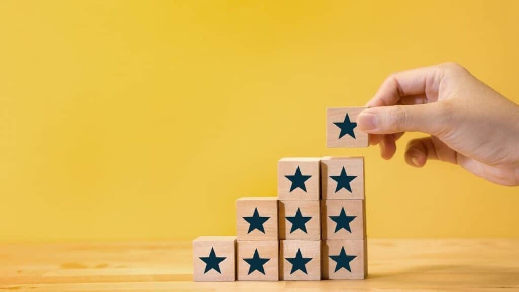 estrelas representando os ótimos resultados após investir em uma consultoria de seo