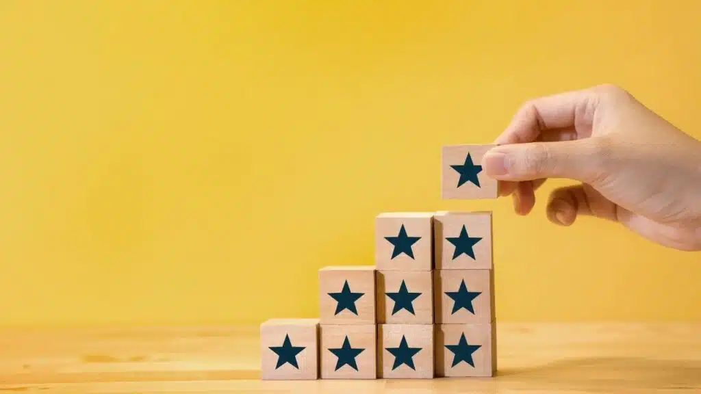 estrelas representando os ótimos resultados após investir em uma consultoria de seo